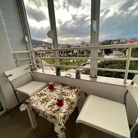 Daire Atena - Modern, Cozy & Bright 1br Free Parking *